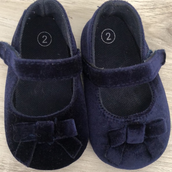 6-12 month baby’s shoes - Picture 4 of 7